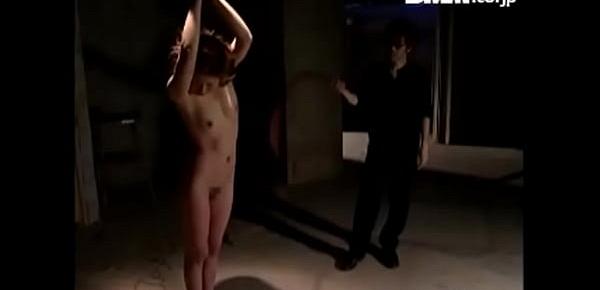  MILF slave Yuria Misaki was whipped to faint